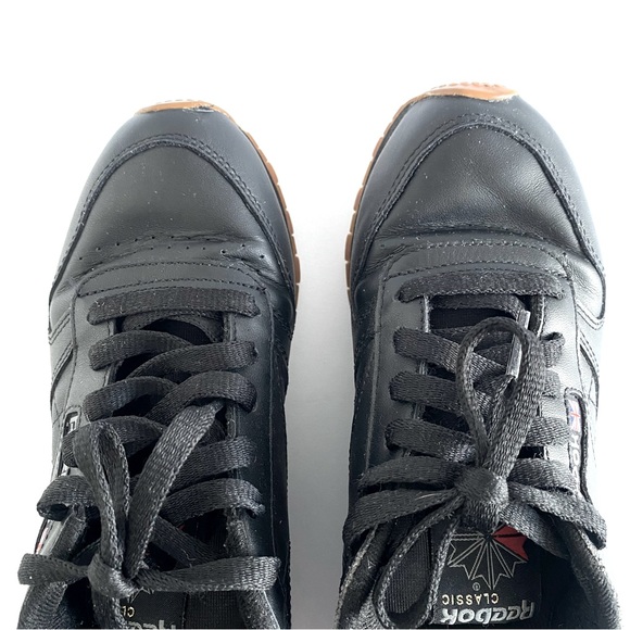 REEBOK Classic Black Runners - Picture 3 of 8